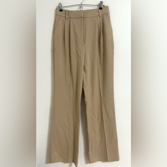 Favorite Daughter The Favorite Pant in Beige 10 - Picture 5 of 8